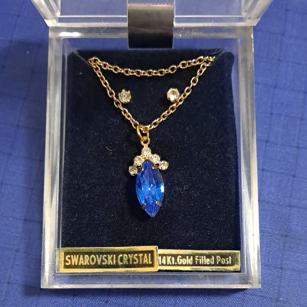 Deadstock Vintage New royal blue Swarovski crystal gold necklace and earrings - Picture 2 of 5
